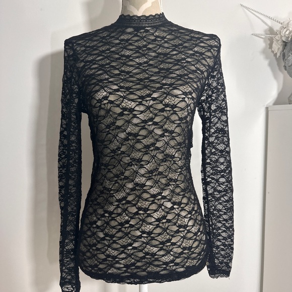Vintage black lace turtle neck - Picture 3 of 4